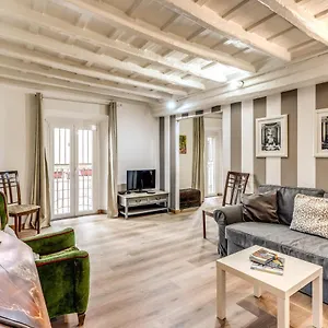 Lovely Spacious Near The Colosseum Appartement